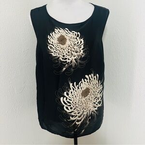 Attention Women’s Size XL Black and Cream Chrysanthemum Design Sleeveless Top